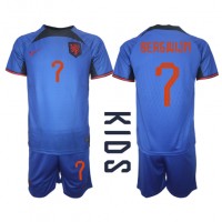 Niederlande Steven Bergwijn #7 Fußballbekleidung Auswärtstrikot Kinder WM 2022 Kurzarm (+ kurze hosen)